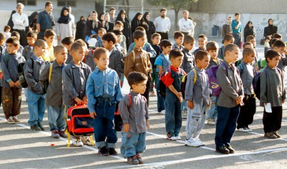 بازگشایی مدارس در دهه ۷۰