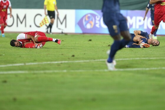 دیدار تیم های پرسپولیس و النصر عربستان