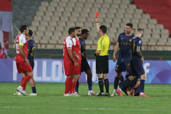 دیدار تیم های پرسپولیس و النصر عربستان
