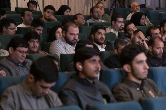 رونمایی از مستند «پرچمدار»