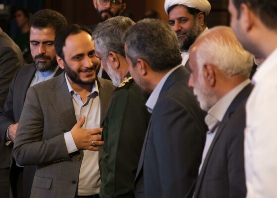 رونمایی از مستند «پرچمدار»