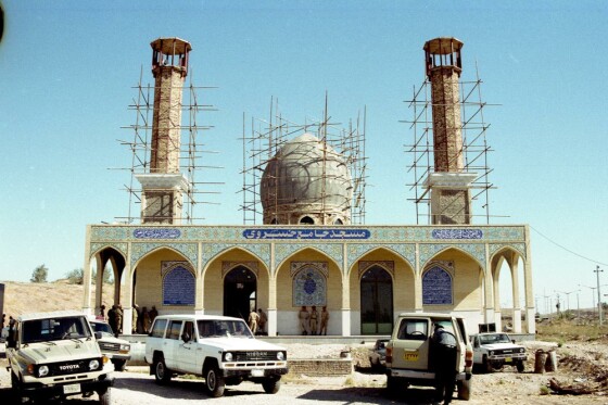 عکس های منتشر نشده از تبادل پیکر شهدای دفاع مقدس در سال ۱۳۷۴