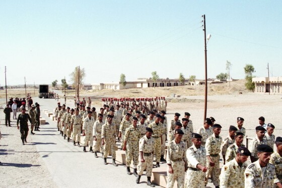 عکس های منتشر نشده از تبادل پیکر شهدای دفاع مقدس در سال ۱۳۷۴