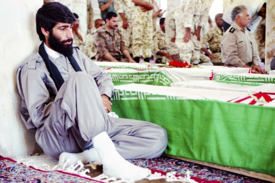 عکس های منتشر نشده از تبادل پیکر شهدای دفاع مقدس در سال ۱۳۷۴