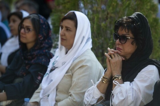 تشیع پیکر فردوس کاویانی