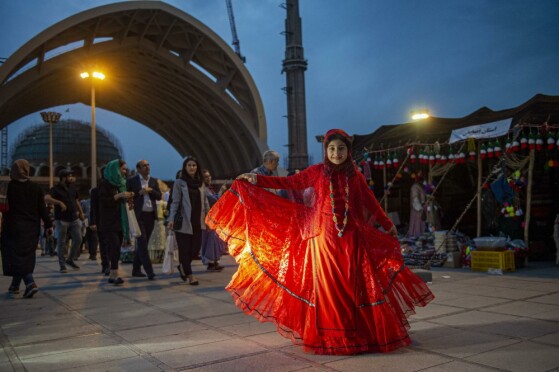 نمایشگاه «روستا آباد»