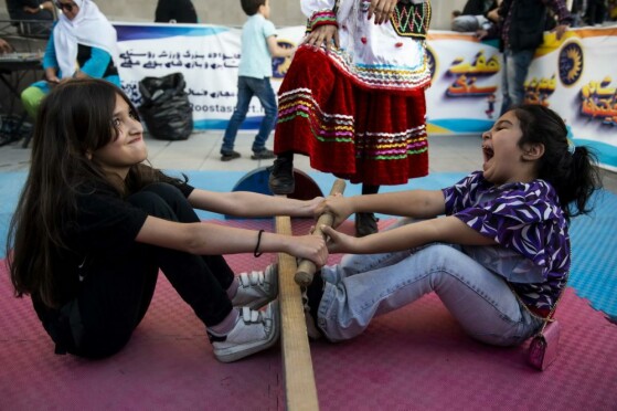 نمایشگاه «روستا آباد»