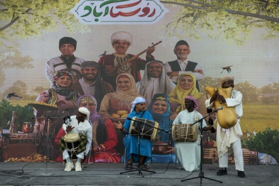 نمایشگاه «روستا آباد»