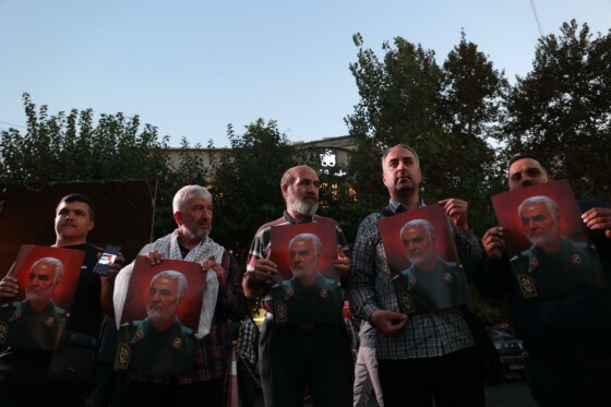 جشن مردم تهران پس از حملات مقاومت به رژیم صهیونیستی