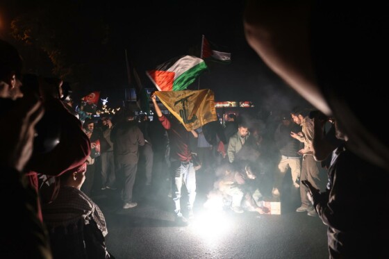 جشن مردم تهران پس از حملات مقاومت به رژیم صهیونیستی