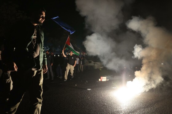 جشن مردم تهران پس از حملات مقاومت به رژیم صهیونیستی