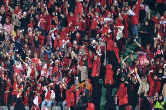 لیگ برتر فوتبال- پرسپولیس و گل گهر