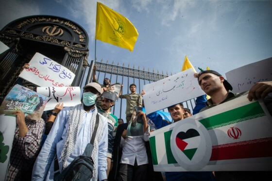 استقبال مردمی از ورود شیخ زکزاکی رهبر شیعیان نیجریه به ایران