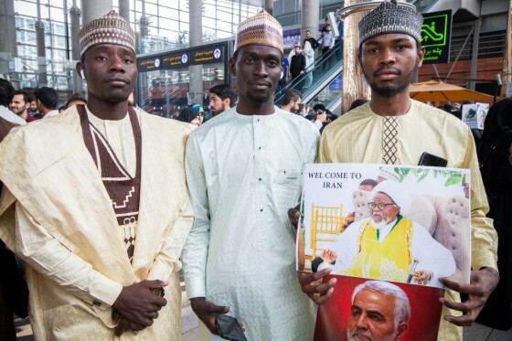 استقبال مردمی از ورود شیخ زکزاکی رهبر شیعیان نیجریه به ایران