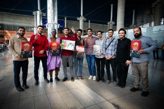 استقبال مردمی از ورود شیخ زکزاکی رهبر شیعیان نیجریه به ایران