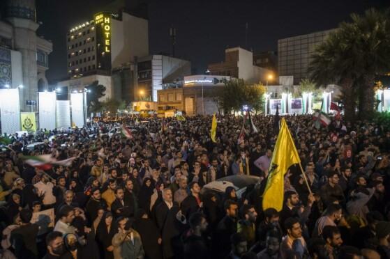 تجمع شبانه مردم تهران در محکومیت جنایت جنگی رژیم صهیونیستی