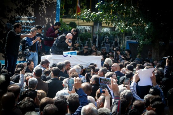 تشییع پیکر «داریوش مهرجویی» و «وحیده محمدی فر»