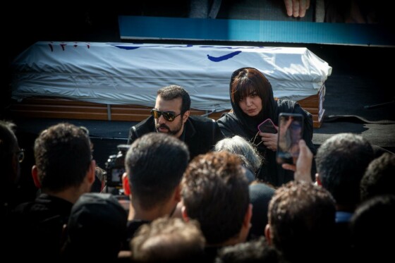 تشییع پیکر «داریوش مهرجویی» و «وحیده محمدی فر»