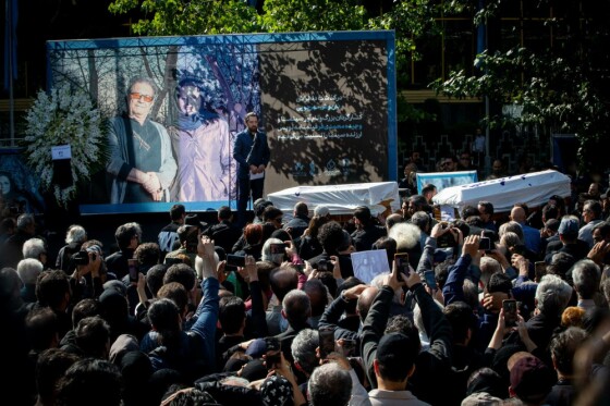 تشییع پیکر «داریوش مهرجویی» و «وحیده محمدی فر»