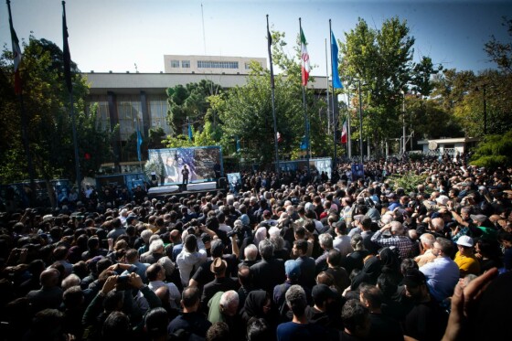 تشییع پیکر «داریوش مهرجویی» و «وحیده محمدی فر»