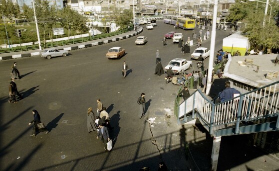 تصاویر دیده نشده از میدان امام حسین (ع) در سال ۱۳۷۴