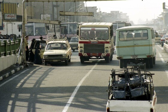 تصاویر دیده نشده از میدان امام حسین (ع) در سال ۱۳۷۴