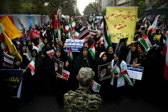 راهپیمایی ۱۳ آبان در تهران -۲