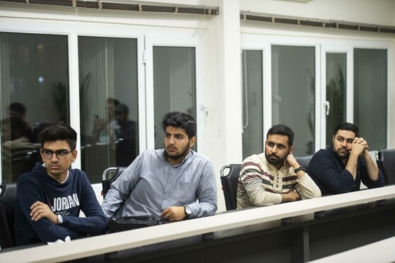 رونمایی از کتاب «بدون روتوش با دهه هشتادیها»