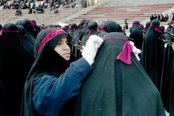 اجتماع بزرگ زنان بسیجی در ورزشگاه آزادی در دهه هفتاد
