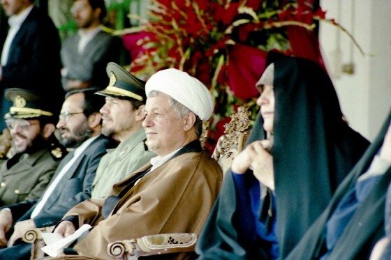 اجتماع بزرگ زنان بسیجی در ورزشگاه آزادی در دهه هفتاد