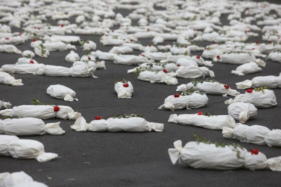 چیدمان «سمفونی کشته گان»