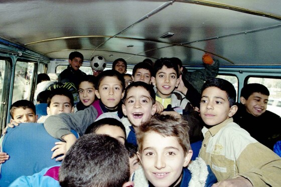 اردو دانش آموزان به بهانه روز جهانی کودک در دهه هفتاد