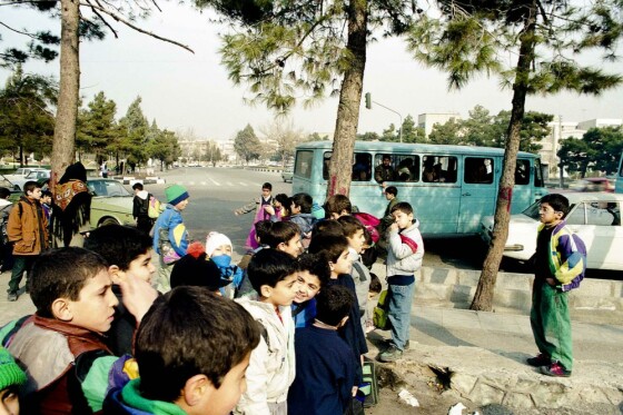 اردو دانش آموزان به بهانه روز جهانی کودک در دهه هفتاد