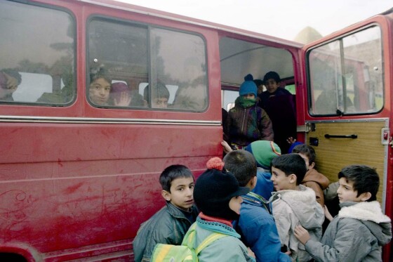 اردو دانش آموزان به بهانه روز جهانی کودک در دهه هفتاد