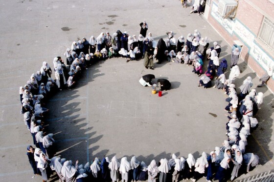 اردو دانش آموزان به بهانه روز جهانی کودک در دهه هفتاد