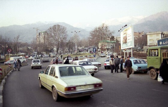 عکس های دیده نشده میدان تجریش در دهه هفتاد