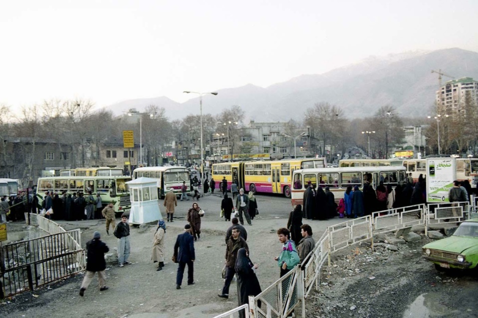 عکس های دیده نشده میدان تجریش در دهه هفتاد