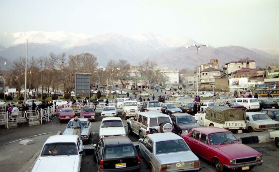 عکس های دیده نشده میدان تجریش در دهه هفتاد