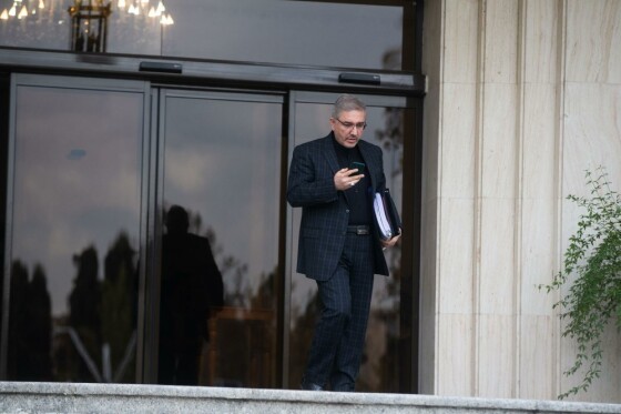 در  حاشیه جلسه هیأت دولت