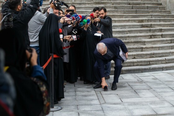 در  حاشیه جلسه هیأت دولت