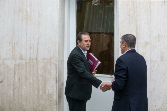 در  حاشیه جلسه هیأت دولت