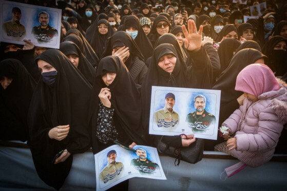 بدرقه شهدای مدافع حرم در میدان امام حسین(ع)