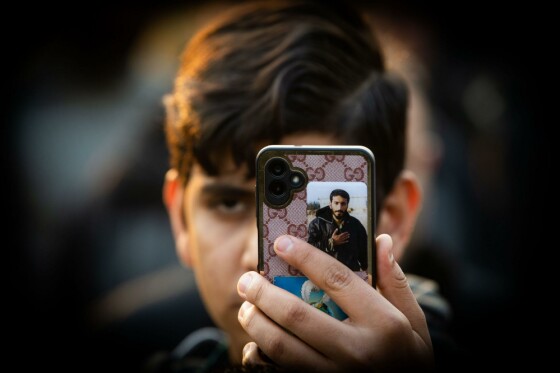 بدرقه شهدای مدافع حرم در میدان امام حسین(ع)