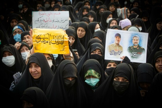 بدرقه شهدای مدافع حرم در میدان امام حسین(ع)