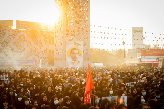 بدرقه شهدای مدافع حرم در میدان امام حسین(ع)