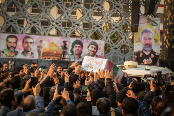 بدرقه شهدای مدافع حرم در میدان امام حسین(ع)