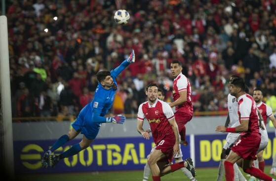 دیدار تیم های پرسپولیس و الدحیل