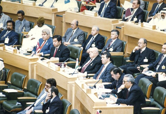 تصاویر کمتر دیده شده از  هشتمین اجلاس سران کشورهای اسلامی در سال ۷۶