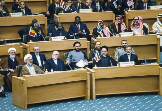تصاویر کمتر دیده شده از  هشتمین اجلاس سران کشورهای اسلامی در سال ۷۶