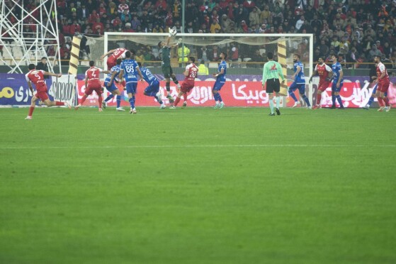 دیدار تیم های پرسپولیس و استقلال تهران